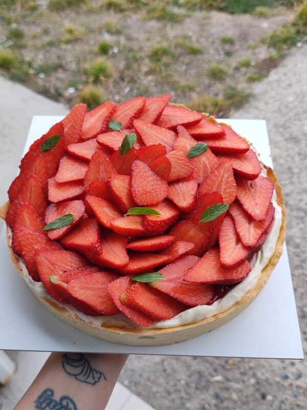 Tarta de frutillas con crema