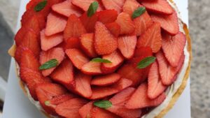 Tarta de frutillas con crema